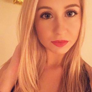 Meet your Posher, Adriana